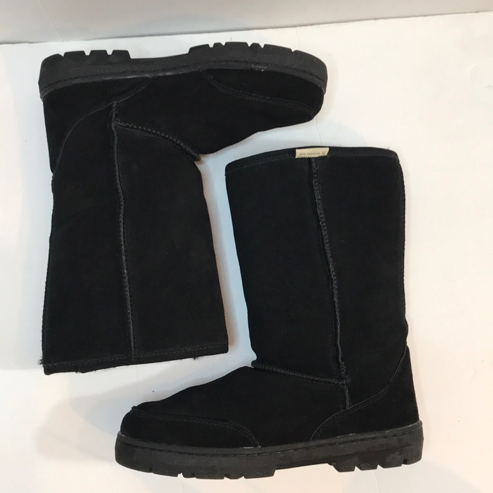 Like New BearPaw Black Leather Shearling Boots 10